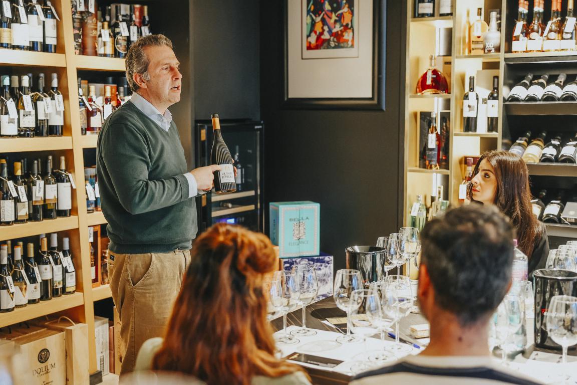 Prova de Vinhos com Raul Riba D’Ave