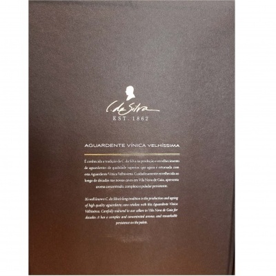 Aguardente&#x20;V&#x00ED;nica&#x20;Velh&#x00ED;ssima&#x20;Dalva&#x20;0.7&#x20;cl