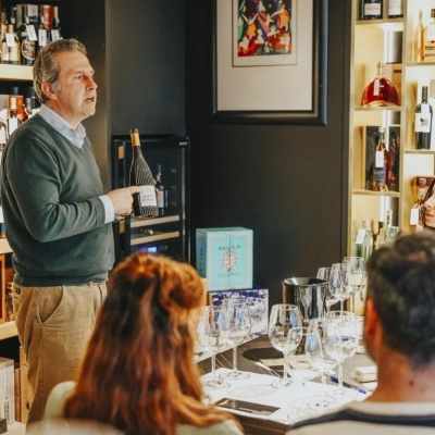 Prova de Vinhos com Raul Riba D’Ave Prova de Vinhos com Raul Riba D’Ave