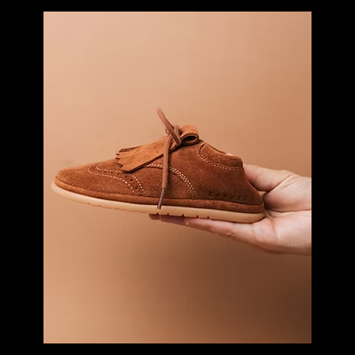 https://www.levamecontigo.pt/product/sapatos-carneira-meme-camel