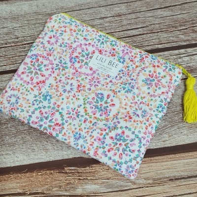 Bolsa acolchoada "Flat Pouch" Yellow Vibes