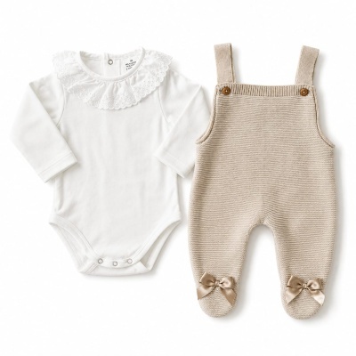 Conjunto Jardineira + Body Gola Bordado Inglês
