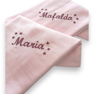 Fralda nome c/ estrelas bordado