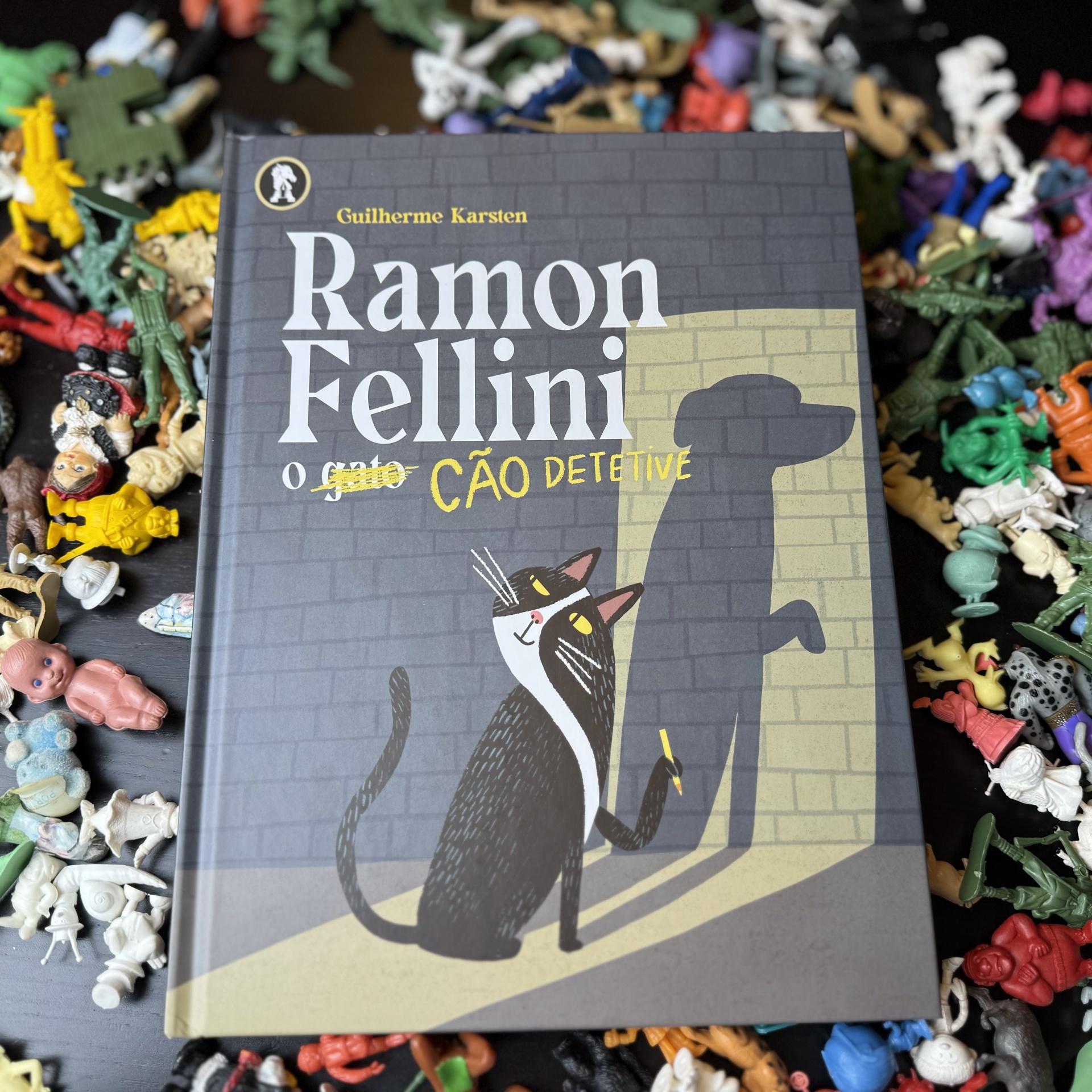 Ramon Fellini: O cão detetive