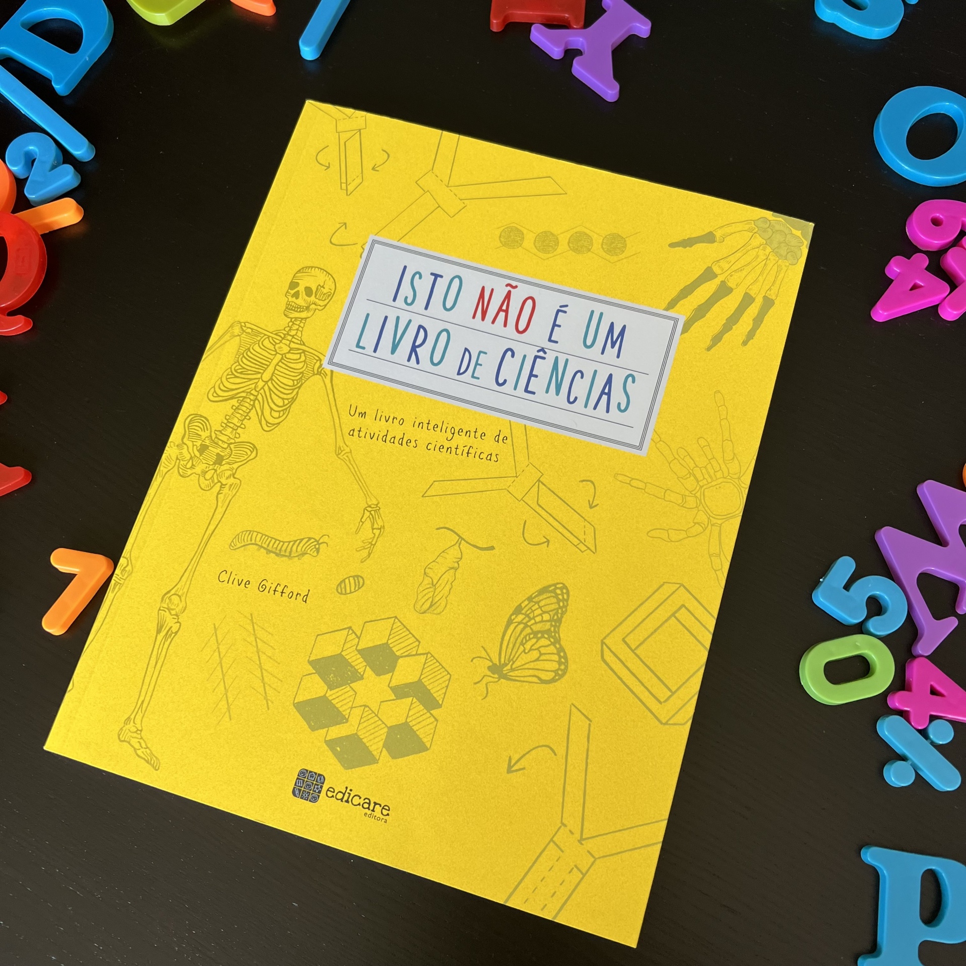 ISTO NÃO É UM LIVRO DE CIÊNCIA