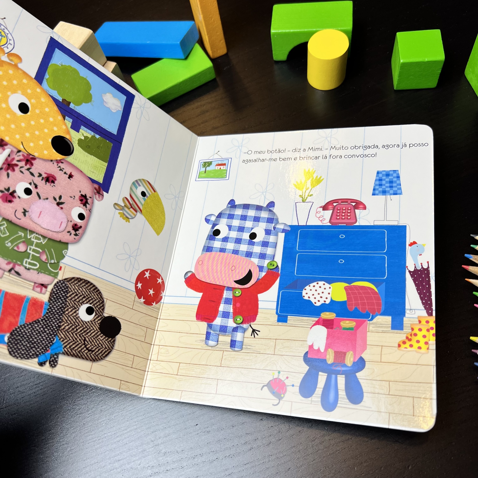 OS TRAPINHOS - DE QUEM É O BOTÃO