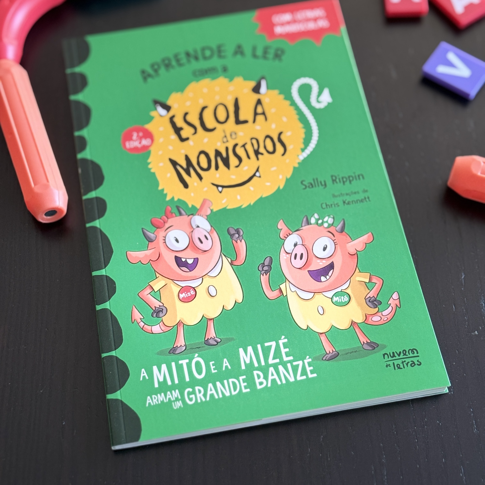 Escola de Monstros 3: A Mitó e a Mizé Armam um Grande Banzé