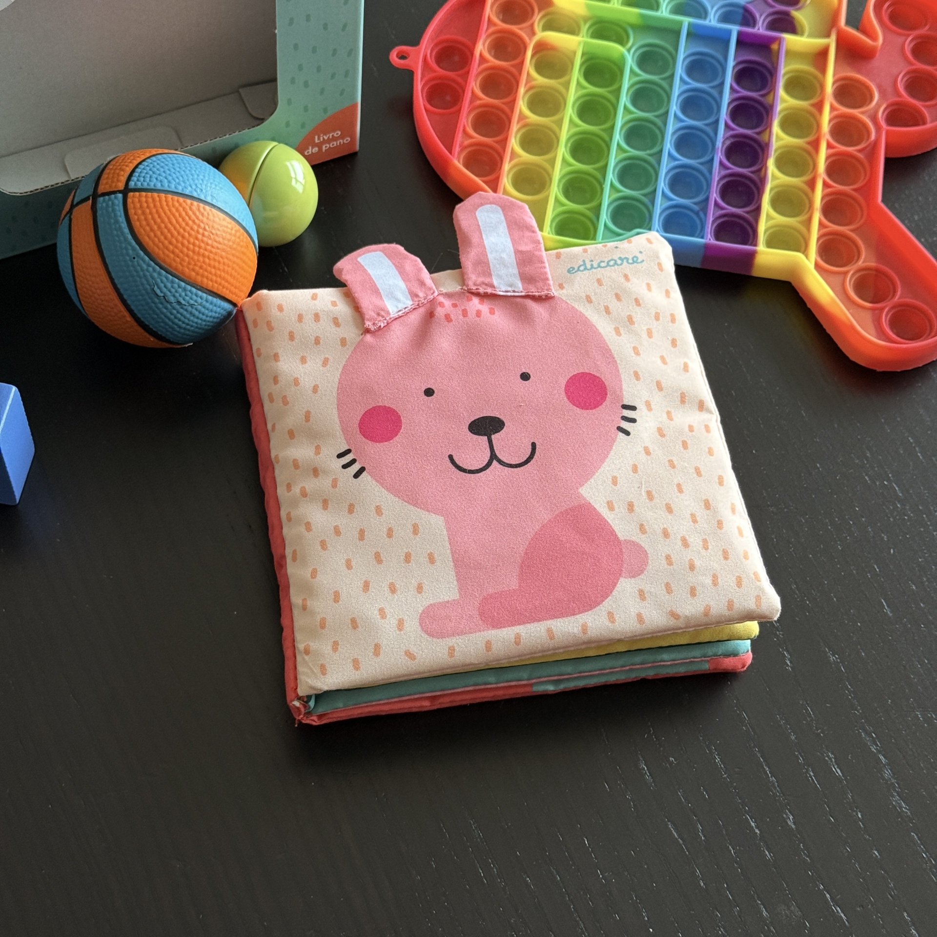 OLÁ, ANIMAIS! QUINTA (Livro de pano)