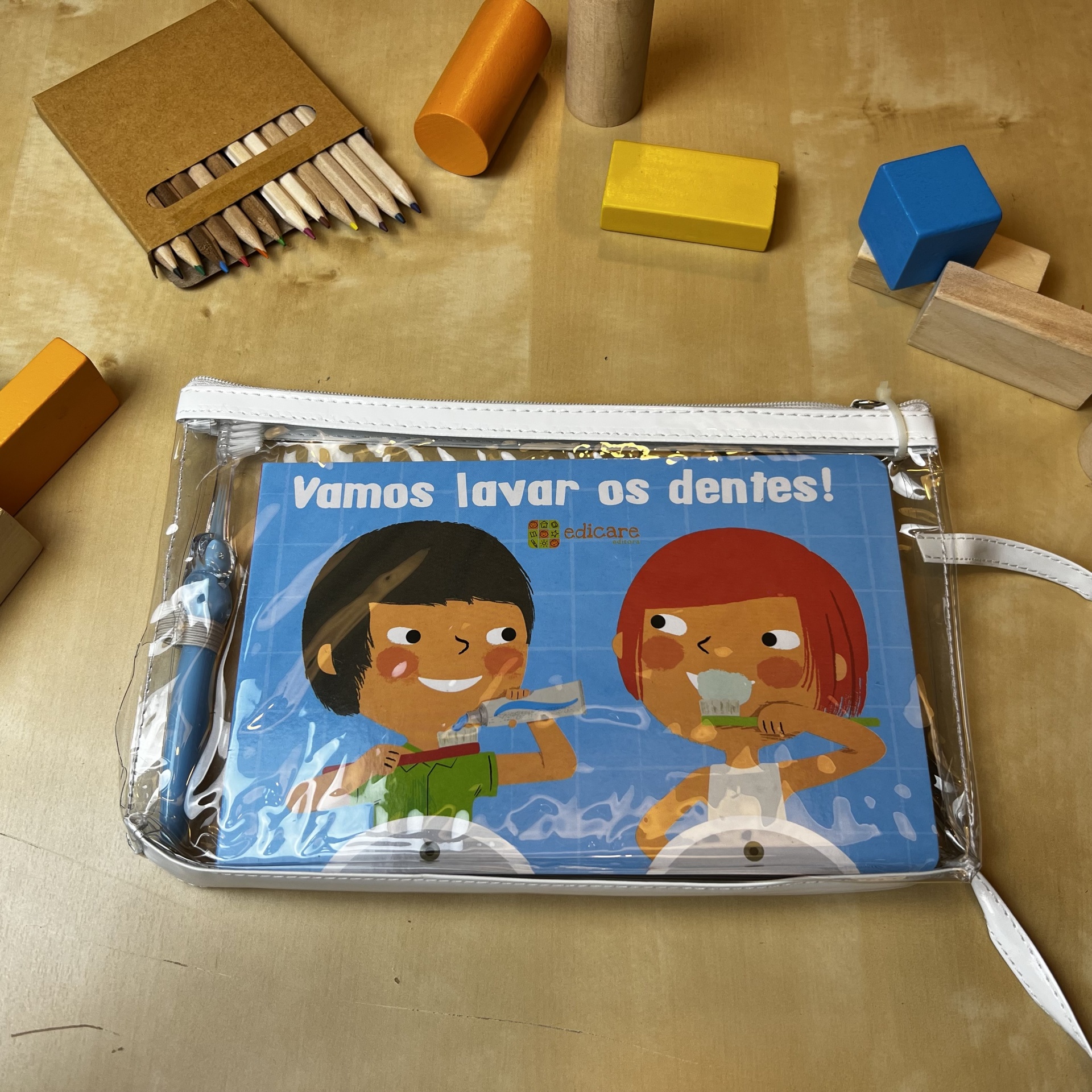 VAMOS LAVAR OS DENTES!