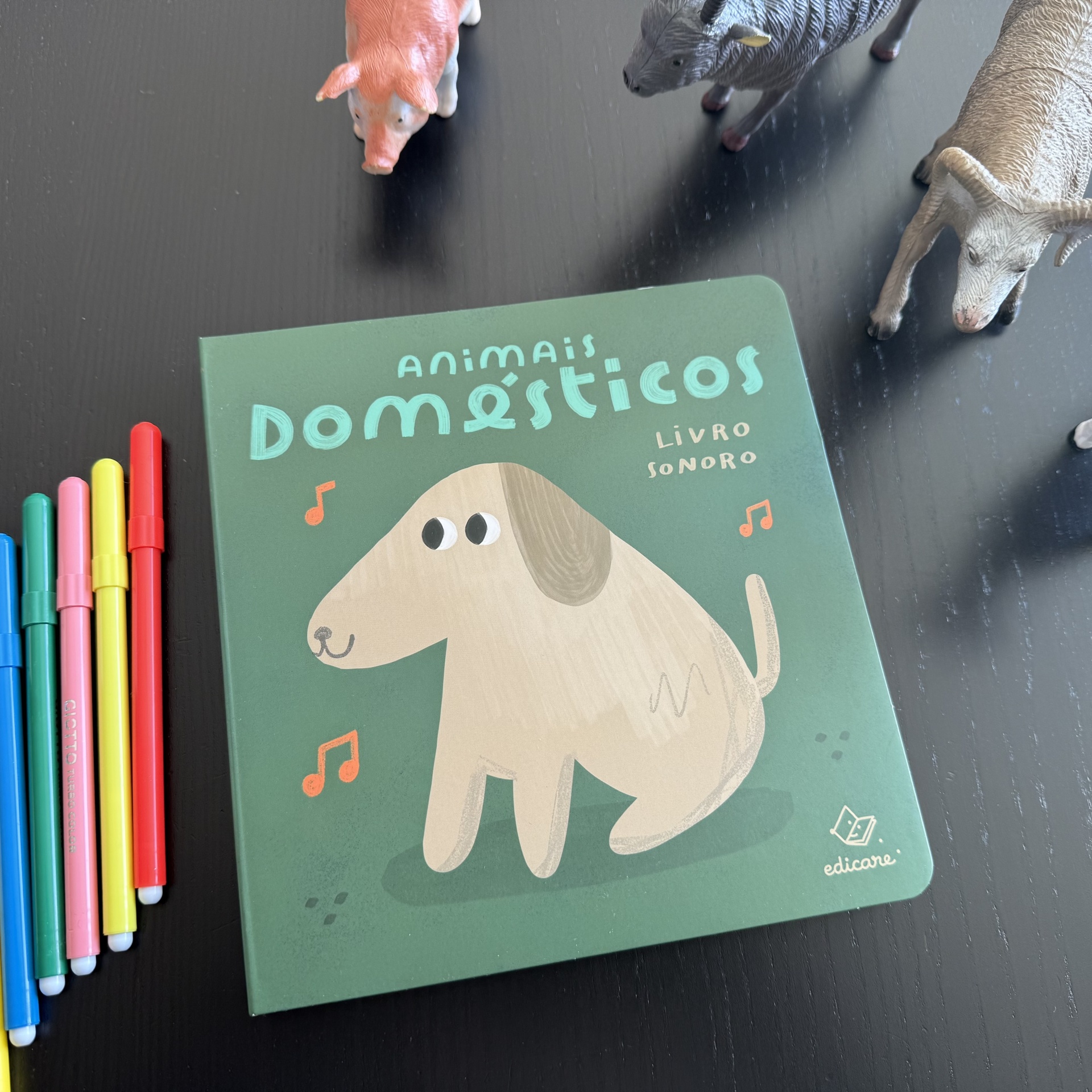 ANIMAIS DOMÉSTICOS - LIVRO SONORO