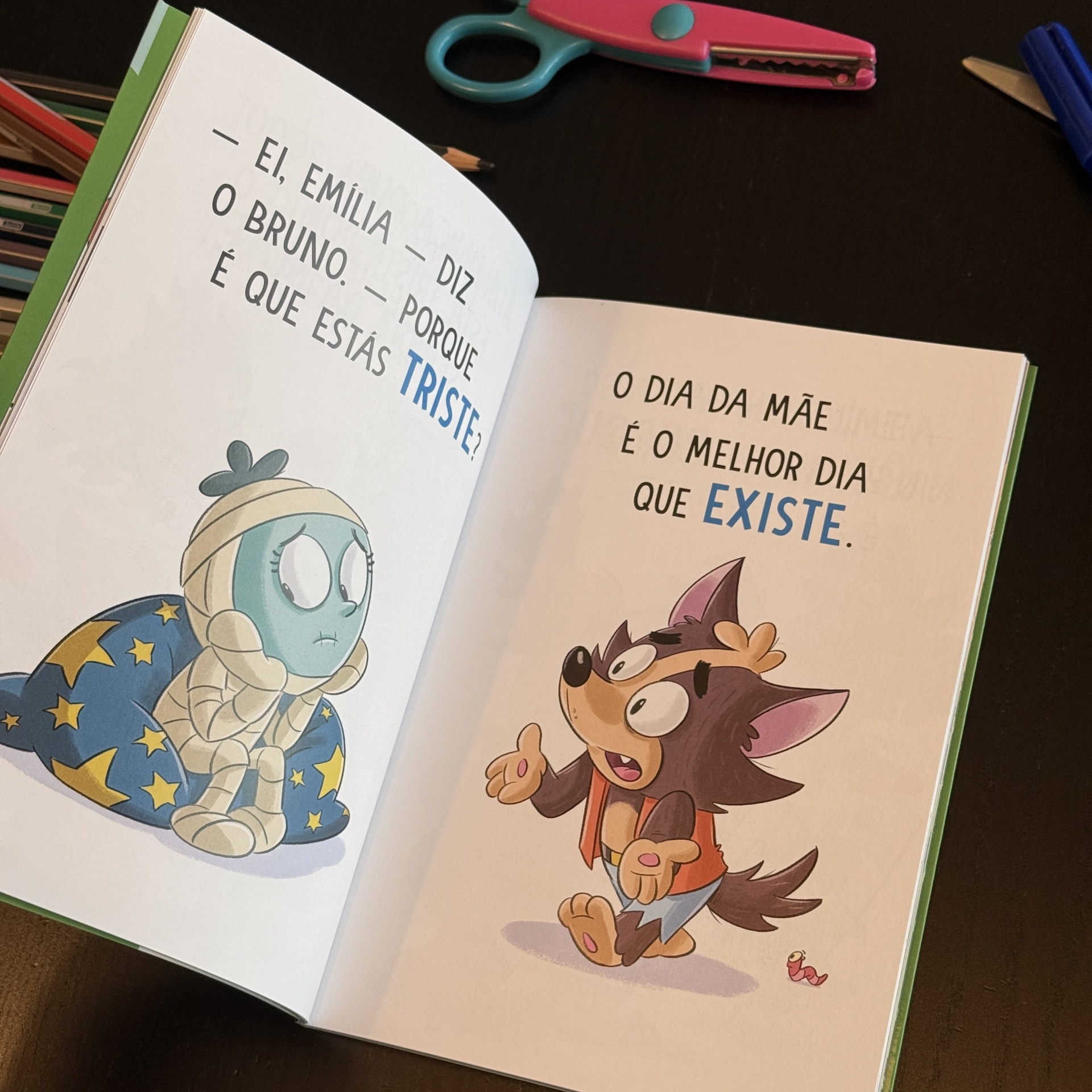 Escola de Monstros 11: A múmia Emília é ligada à família
