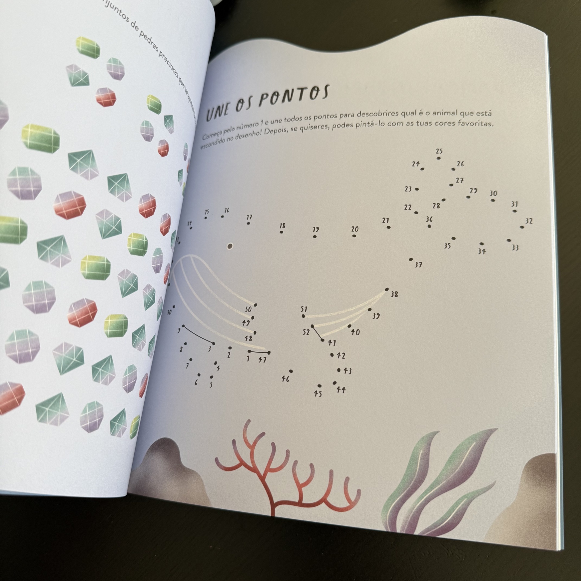 SEREIAS - LIVRO DE ATIVIDADES COM AUTOCOLANTES