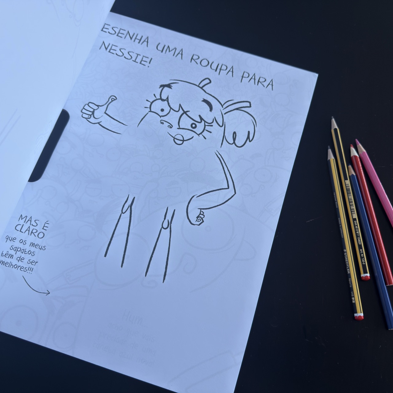 Não Abras este livro de Atividades Gigante