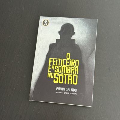 O feiticeiro e a sombra no sótão