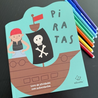 PIRATAS - LIVRO DE ATIVIDADES COM AUTOCOLANTES