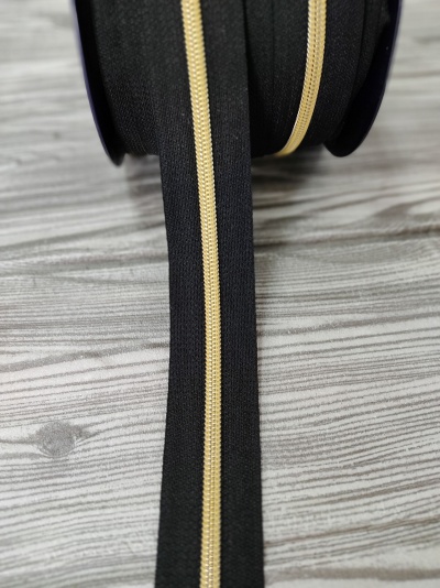 Zíper Preto Dourado