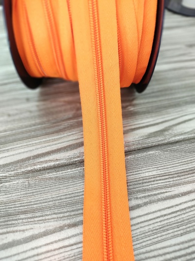 Zíper Laranja