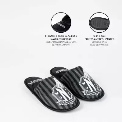 Chinelos de casa brilha no escuro- Wednesday -Glow in the Dark slippers