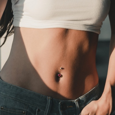 Barra curva - Banana de umbigo em aço cirúrgico com bola olho - NS87