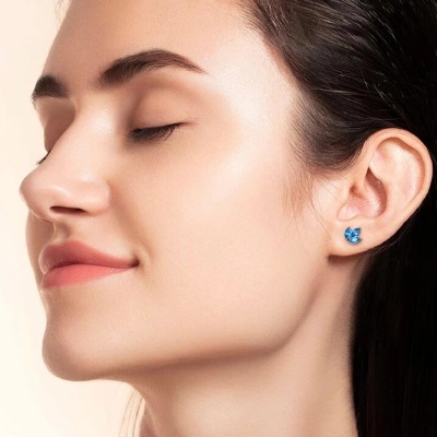 Joia labret de Titanio com 3 zirconias pétala TC-070/FC100