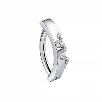 Joia de aço cirurgico para umbigo em forma de D com cobra ou abelha aplicadas CC051