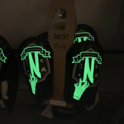 Chinelos de casa brilha no escuro- Wednesday -Glow in the Dark slippers