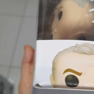 Funko Pop The Flash - Batman Unmasked (Michael Keaton) #1344 PX Previews Exclusive - caixa danificada