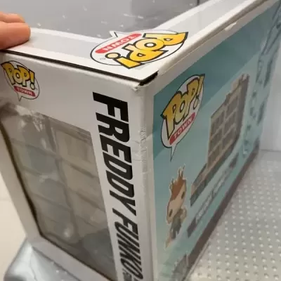 Funko Freddy com HQ – Pop! Town #12
