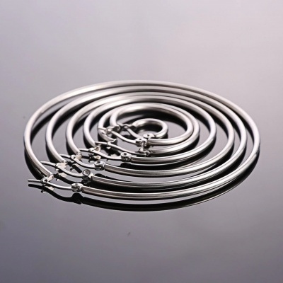 Par de argolas  em aço inoxidável lisa - SEHO1S