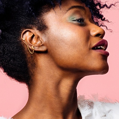 Joia de  aço cirúrgico com 2 barras e lua e estrela ligados por corrente - JC-016