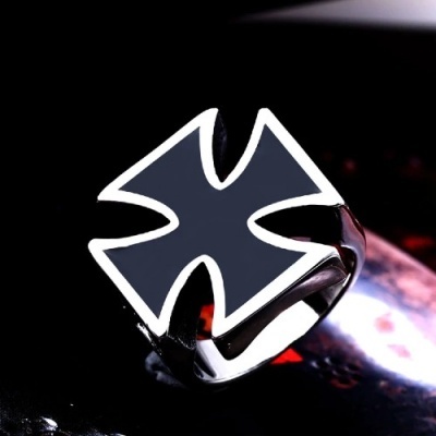 Anel de Aço Cirúrgico 316L cruz de guerra recorte RSS112