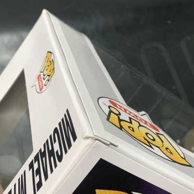 Funko Pop Halloween - Michael Myers With Myers House (Spirit Exclusive) #25 Caixa danificada