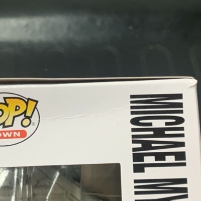 Funko Pop Halloween - Michael Myers With Myers House (Spirit Exclusive) #25 Caixa danificada