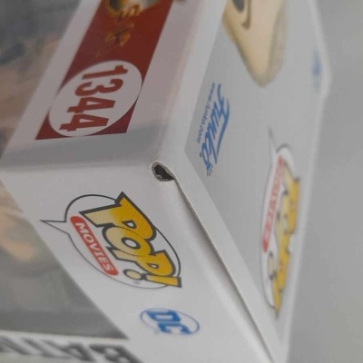 Funko Pop The Flash - Batman Unmasked (Michael Keaton) #1344 PX Previews Exclusive - caixa danificada