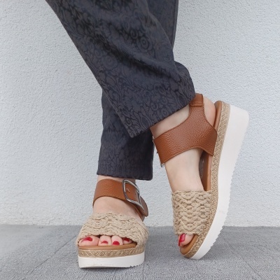 Sandália Confortável Cunha Fresia Couro