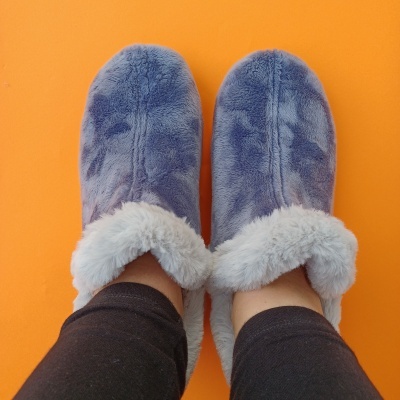 Pantufa Confortável Felpuda Azul