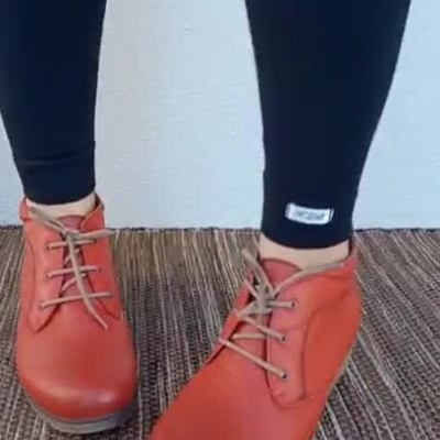 Bota Confortável em Pele Atacadores Vermelha