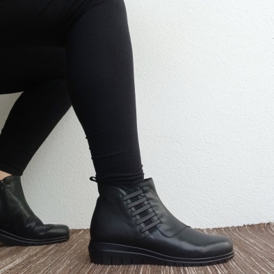 Bota Confortável Pele Elásticos Preta