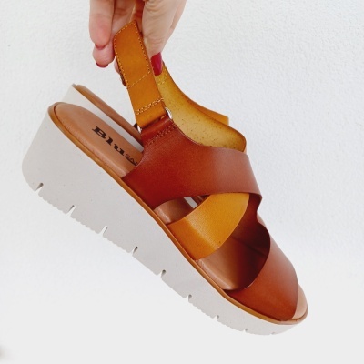 Sandália Confortável Pele Blu Sandal Mostarda Sandália Confortável Pele Blu Sandal Mostarda