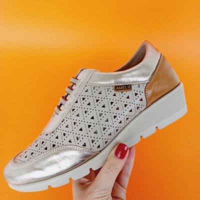 Sapatilhas Confortáveis em Pele Dourada