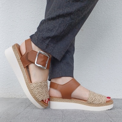 Sandália Confortável Cunha Fresia Couro