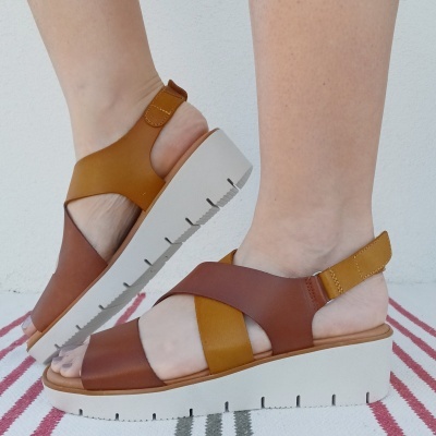 Sandália Confortável Pele Blu Sandal Mostarda Sandália Confortável Pele Blu Sandal Mostarda