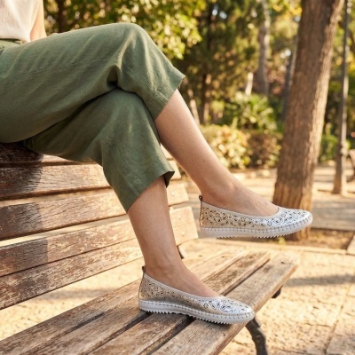 Sabrinas Confortáveis em Pele Platinum