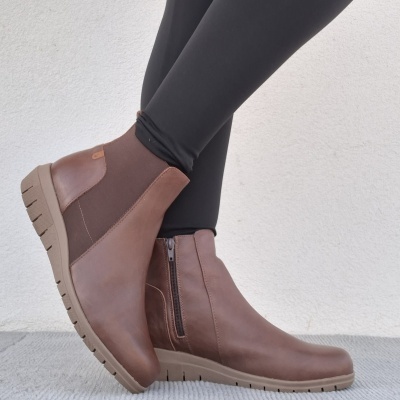 Bota Confortável em Pele Castanha Valeria's