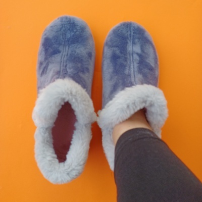 Pantufa Confortável Felpuda Azul