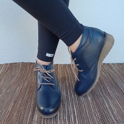 Bota Confortável em Pele Atacadores Azul Tupie