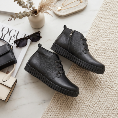 Botins Confortáveis Pele Preto com fechos Love Comfort