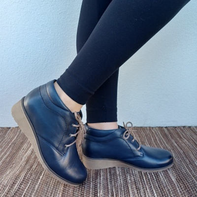 Bota Confortável em Pele Atacadores Azul Tupie