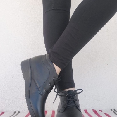 Bota Confortável em Pele Atacadores Preta Tupie