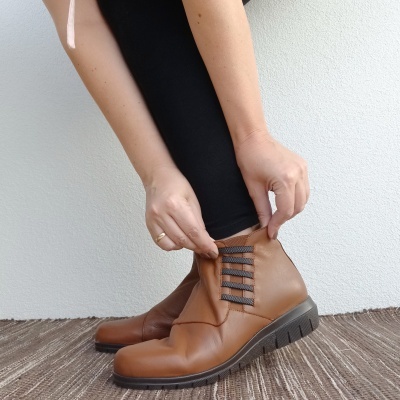 Bota Confortável Pele Elásticos Castanha Bota Confortável Pele Elásticos Castanha